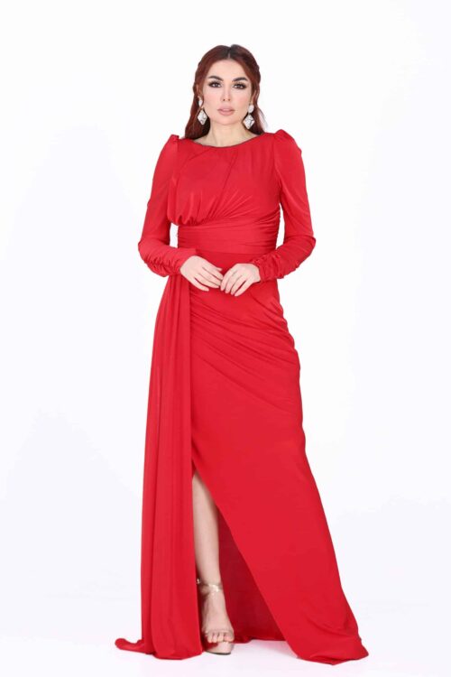 فستان احمر باكمام